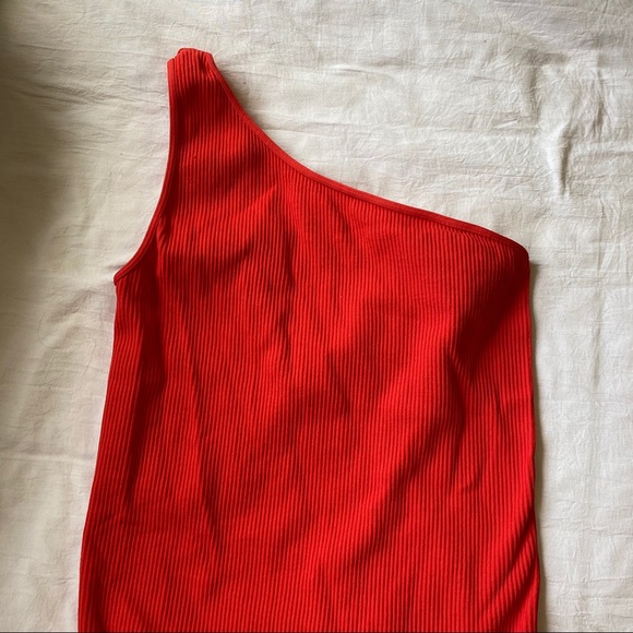 Ribbed one shoulder red body suit - Picture 2 of 3